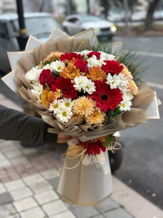 SOFT VE KIRMIZI BUKET 