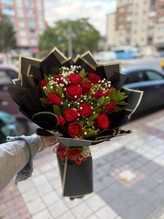 15 KIRMIZI GÜL BUKETİ