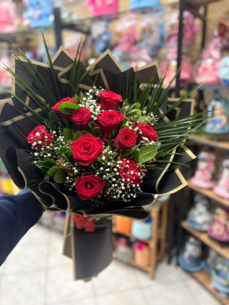 10 KIRMIZI GÜL BUKETİ