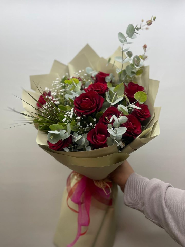 Kırmızı Güller Senin İçin, Kütahya Arda Çiçek