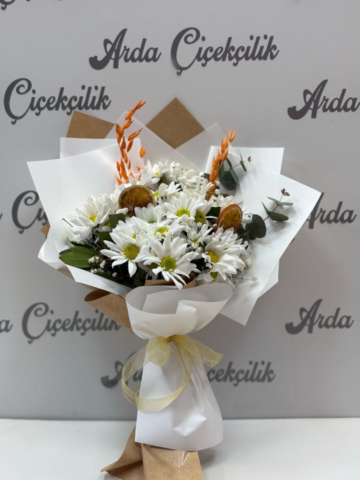 Papatyanın Eşsiz Sadeliği, Kütahya çiçekçi