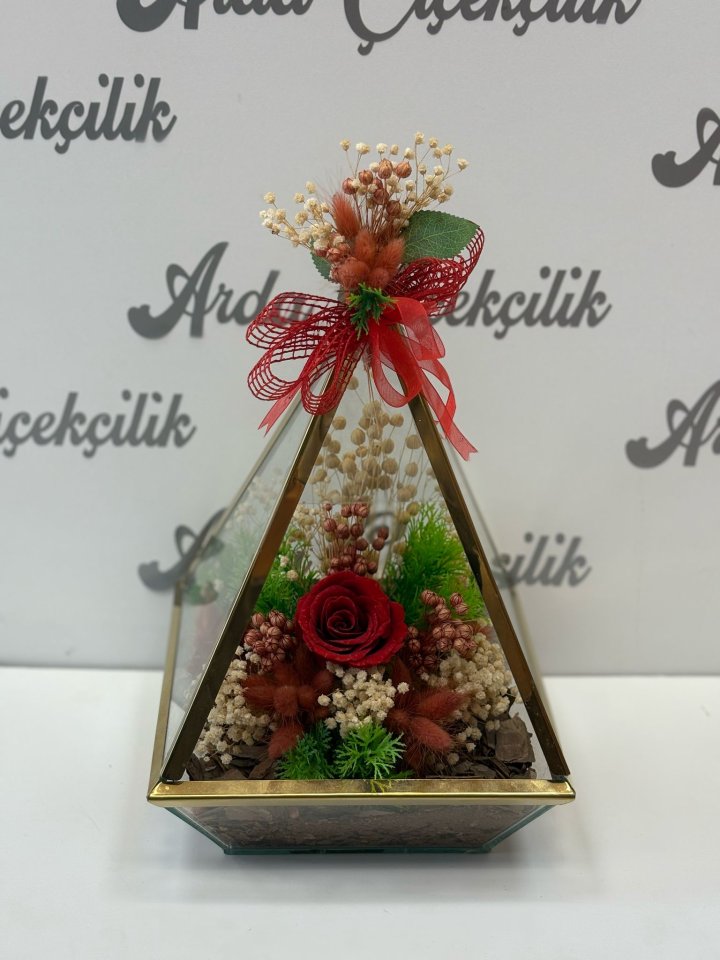 KIRMIZI SOLMAYAN GÜL