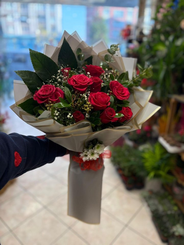 10 KIRMIZI GÜL BUKETİ 2
