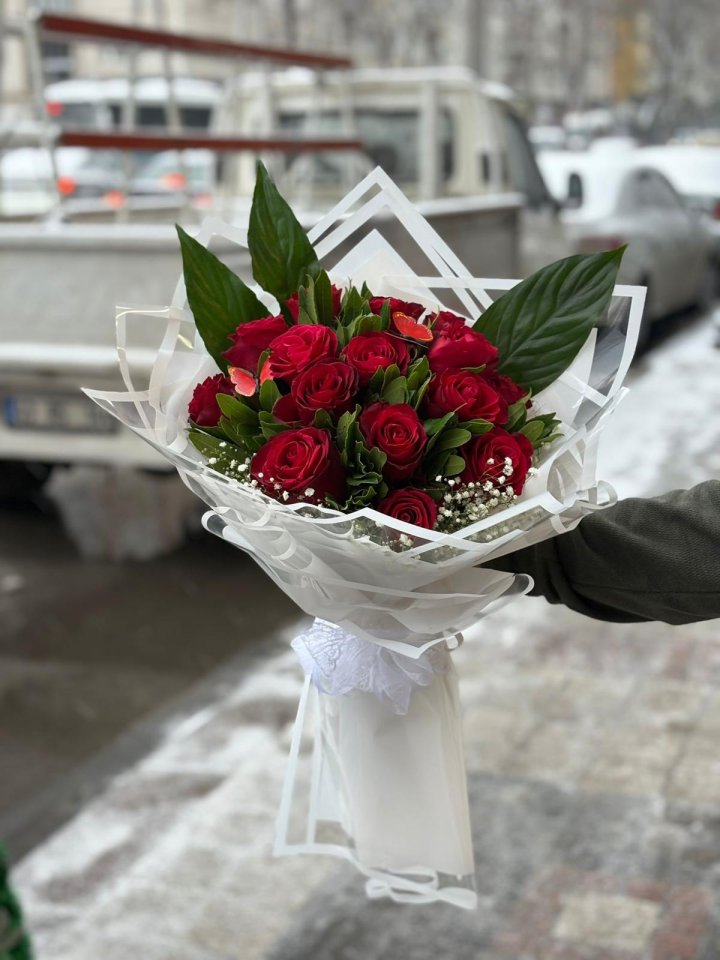 30 KIRMIZI GÜLLÜ BUKET