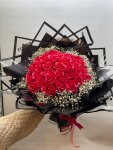 Çiçekçi - Lüks Tasarımlı Yapay Kırmızı Güller